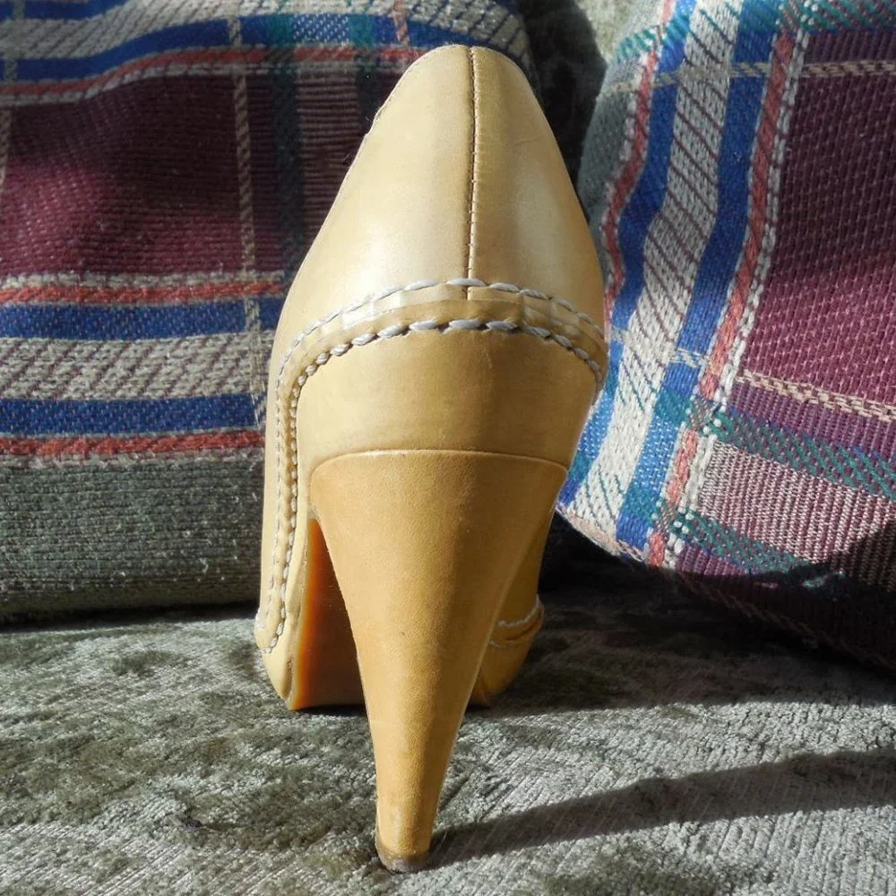Marni Cutout Nude Leather Pumps Almond Toe High Heels EU 35.5 US 5 5.5 Italian